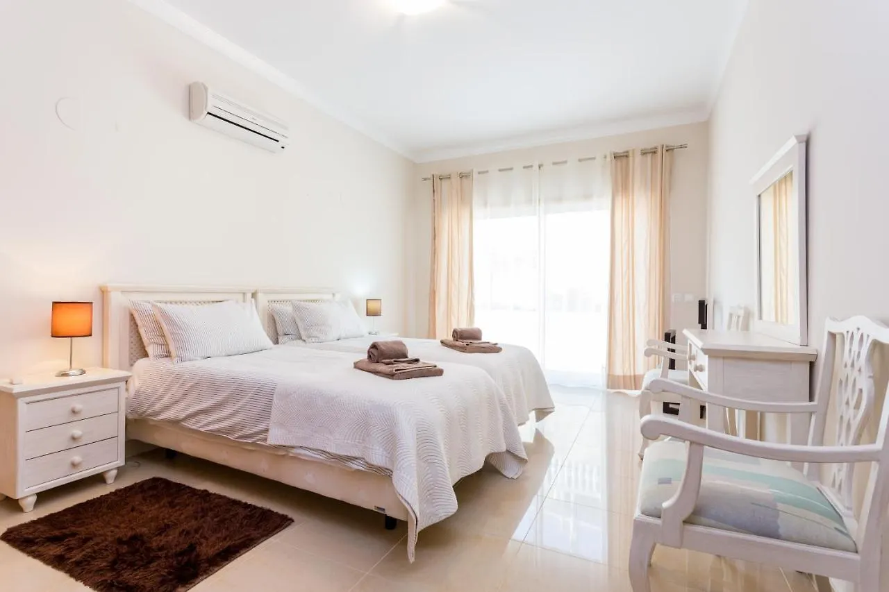 Coolhouses Algarve Luz, 5 Bed Villa & Pool, Casa N Portugal