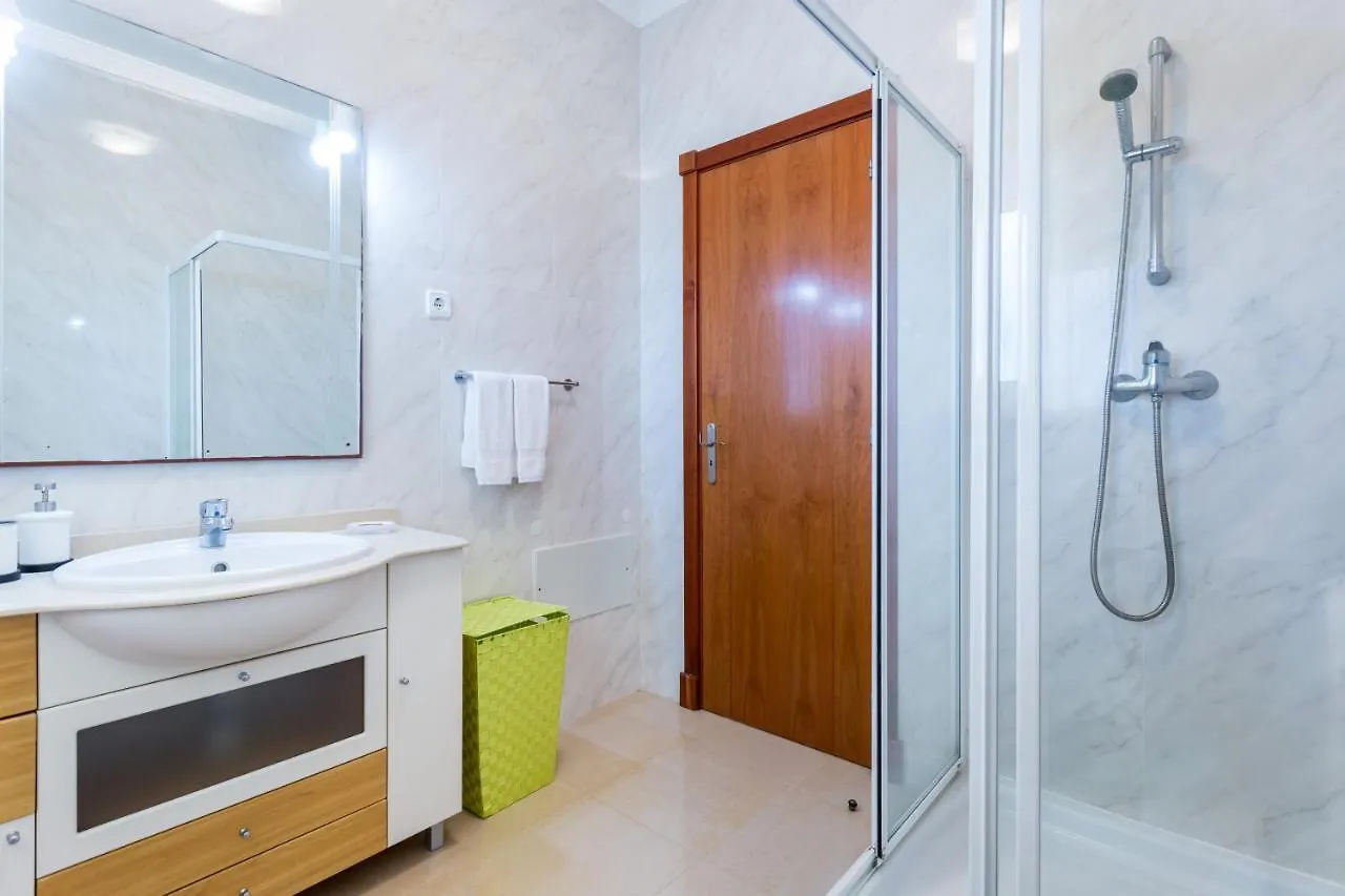 Coolhouses Algarve Luz, 5 Bed Villa & Pool, Casa N